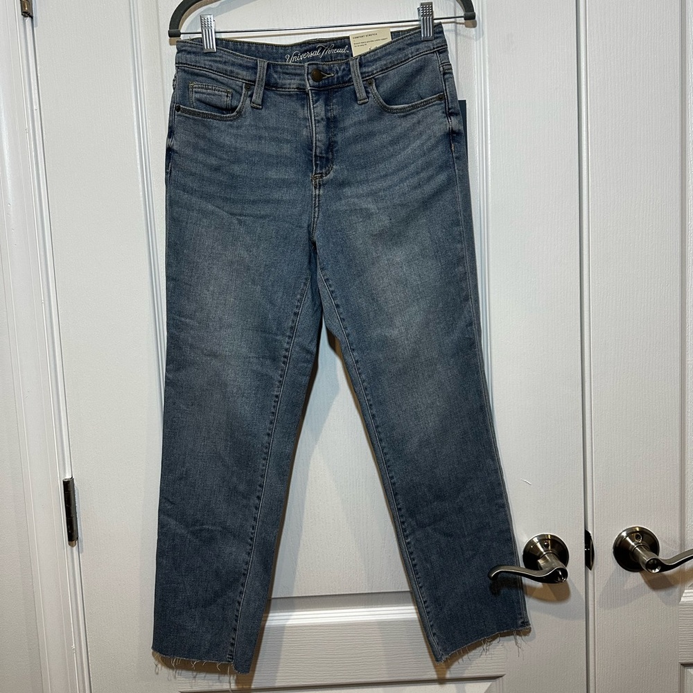 Universal Thread Blue Ankle Cropped Jeans